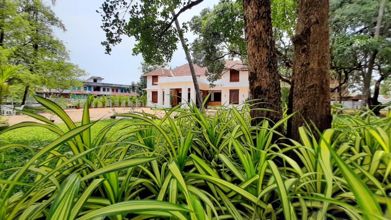 Surya Heritage Hotels Kannur Buitenkant foto